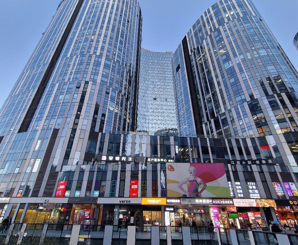 三里屯酒吧街-北京市必去景点