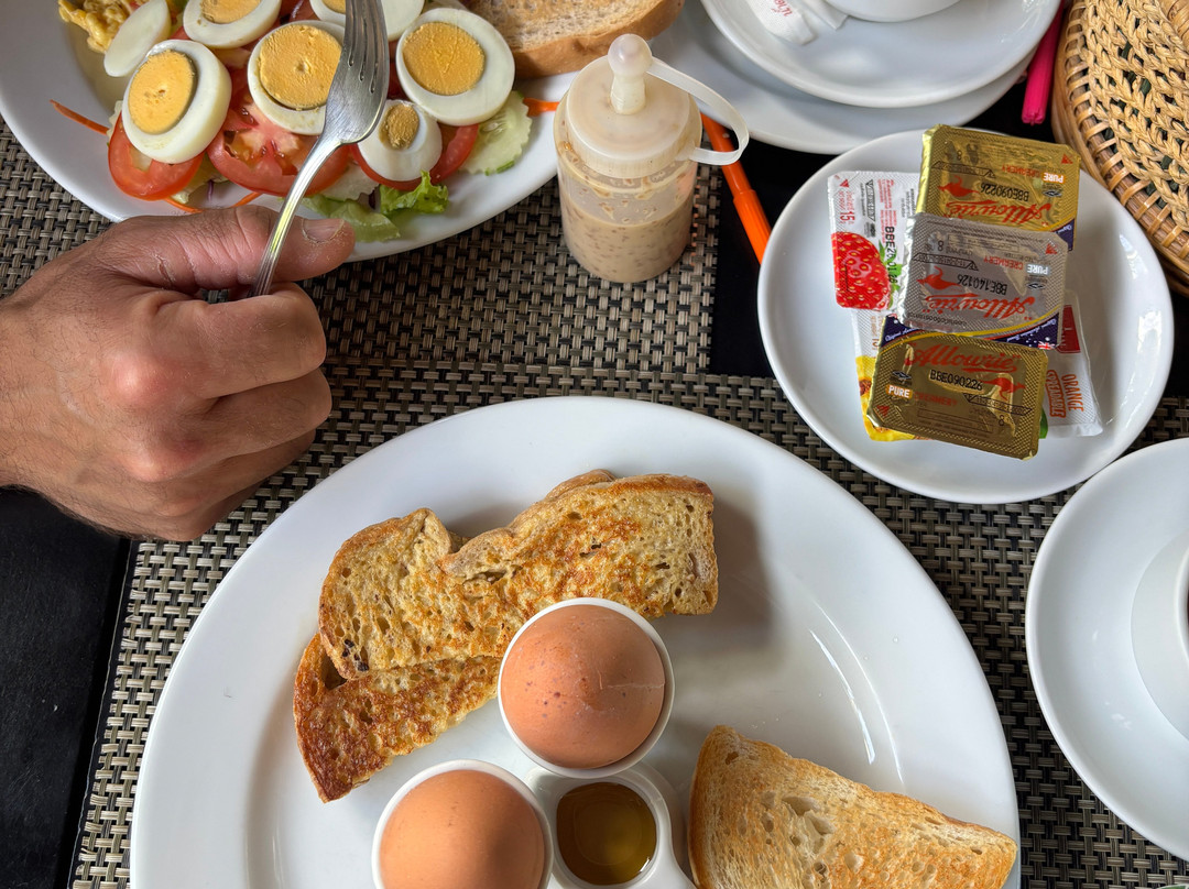 谭排别墅酒店主图