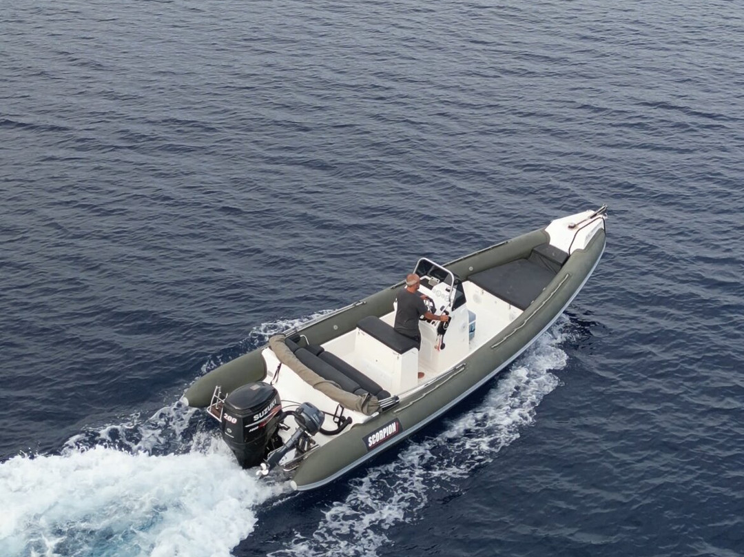 Yourboat景点图片
