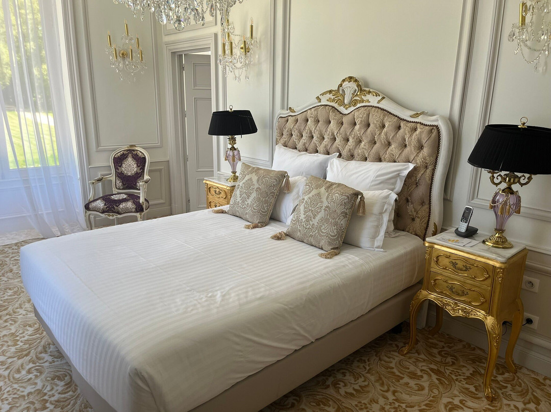 Alexandra Palace - Younan Collection主图