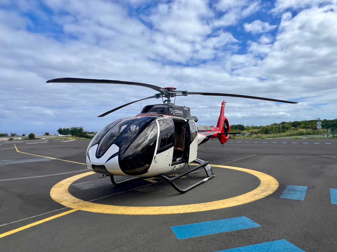 Corail Helicopteres景点图片