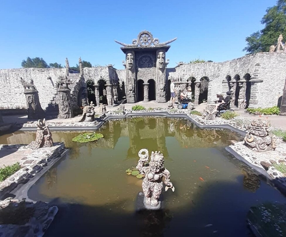 Musée Robert Tatin景点图片