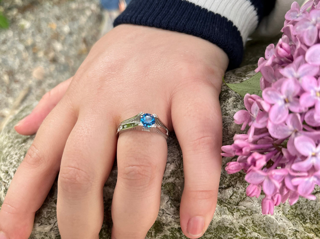 Gold Mine Jewelry and Custom Design-圣伊尼亚斯必去景点