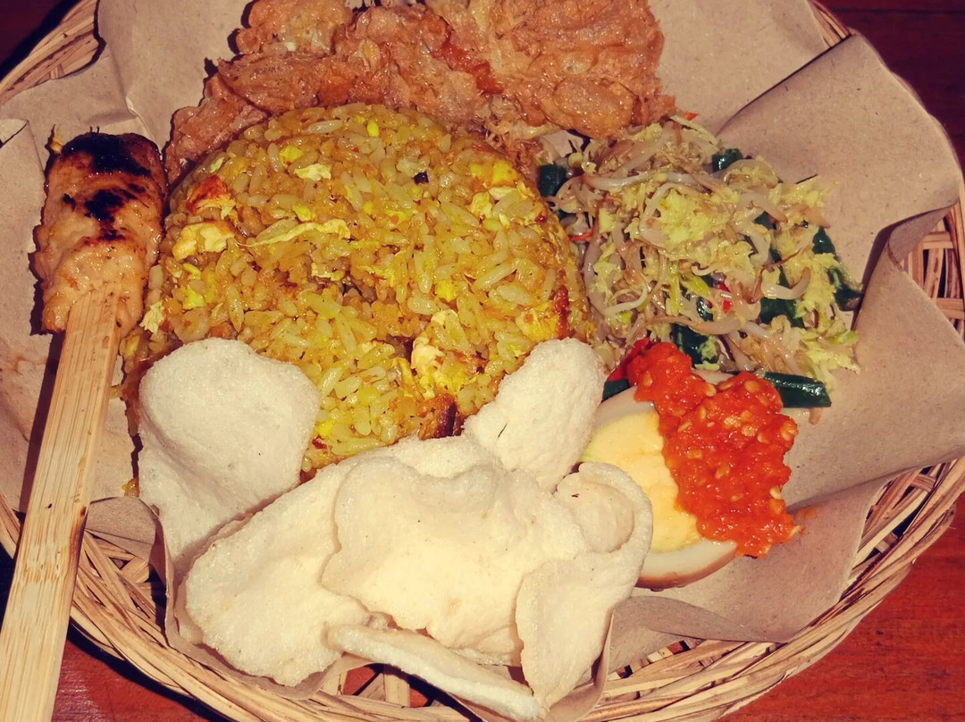 巴厘茵那商务酒店主图