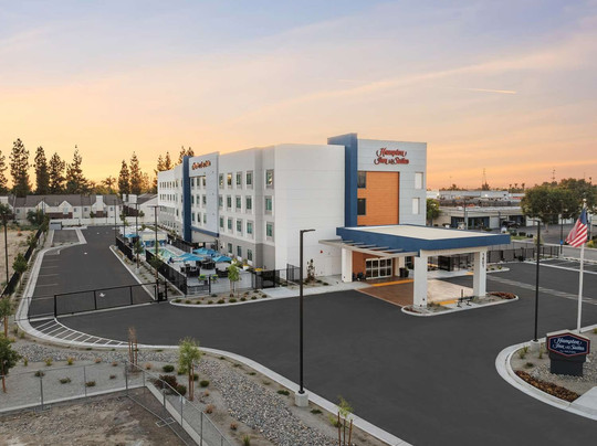 Hampton Inn & Suites By Hilton Bakersfield Central