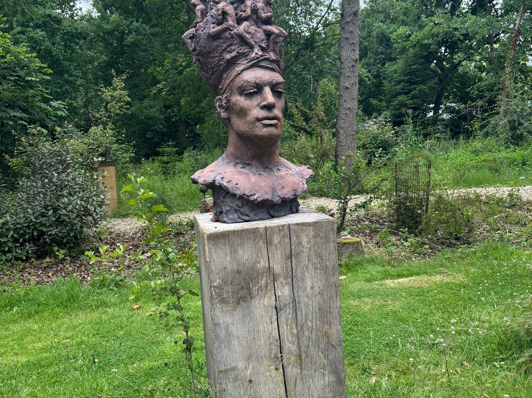 Cotswold Sculpture Park-Somerford Keynes必去景点