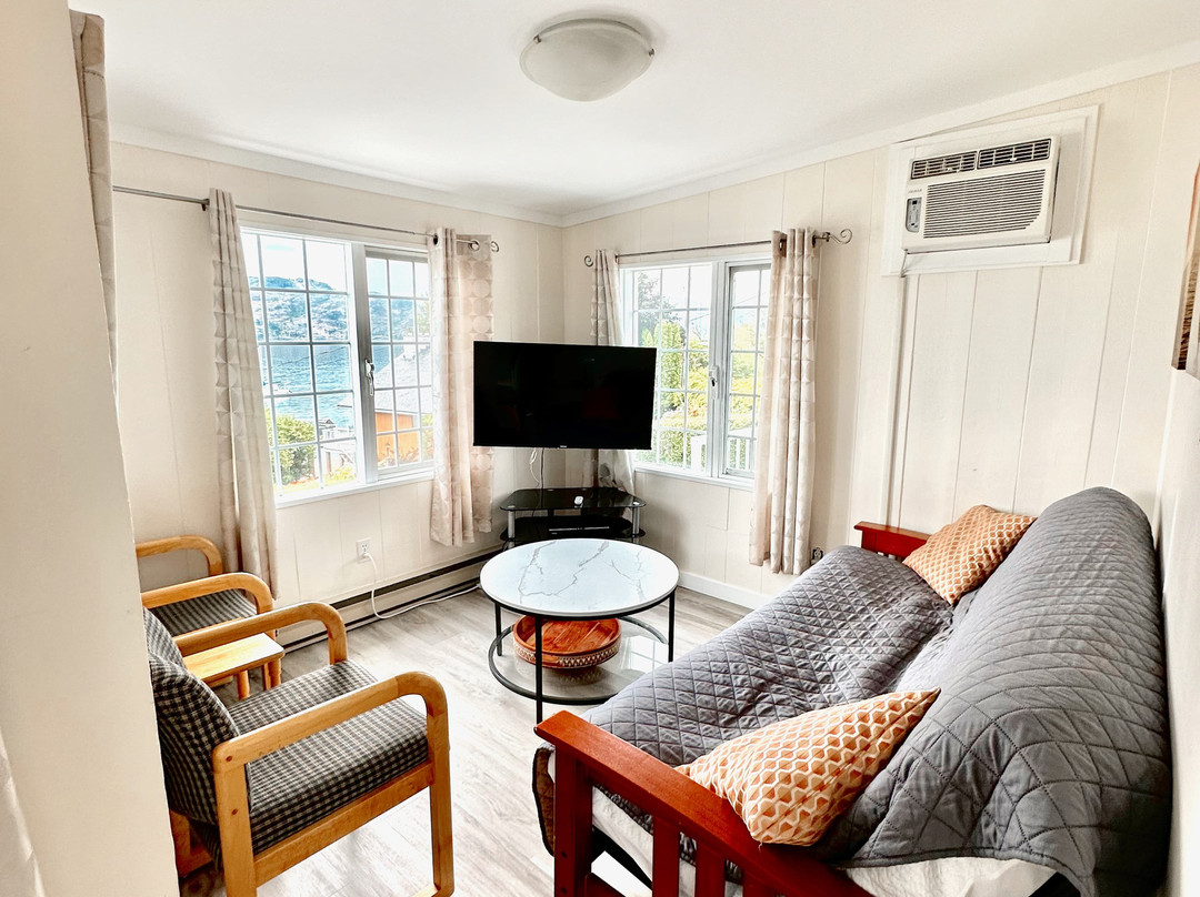 Peachland Beach Resort主图