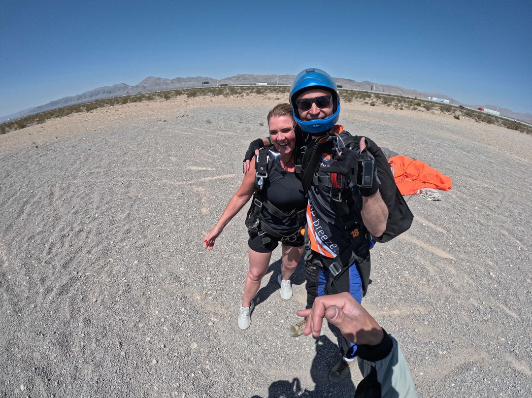 维加斯极限跳伞-拉斯维加斯必去景点