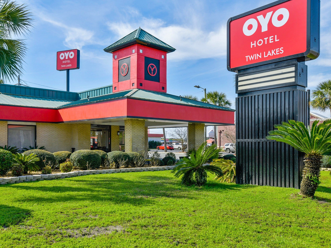 OYO Hotel Twin Lake- Lake Park / Valdosta area