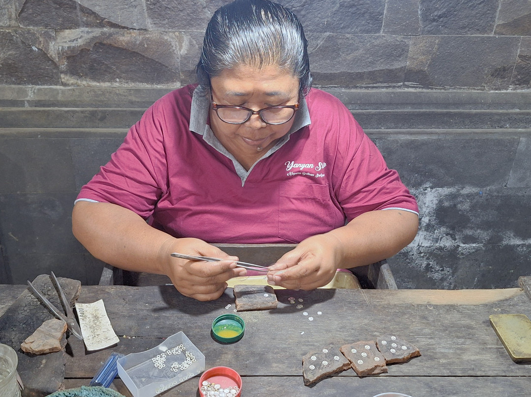 Yanyan Gold & Silver Smith-苏卡瓦堤必去景点