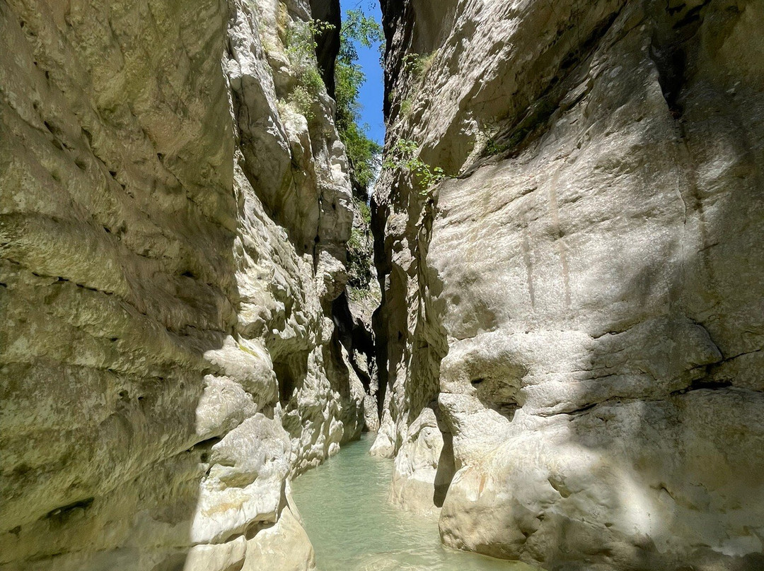 Bureau des Guides de Canyon-卡斯特亚纳必去景点