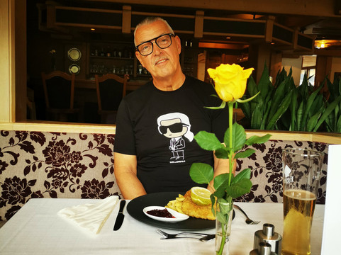 马德利纳酒店主图