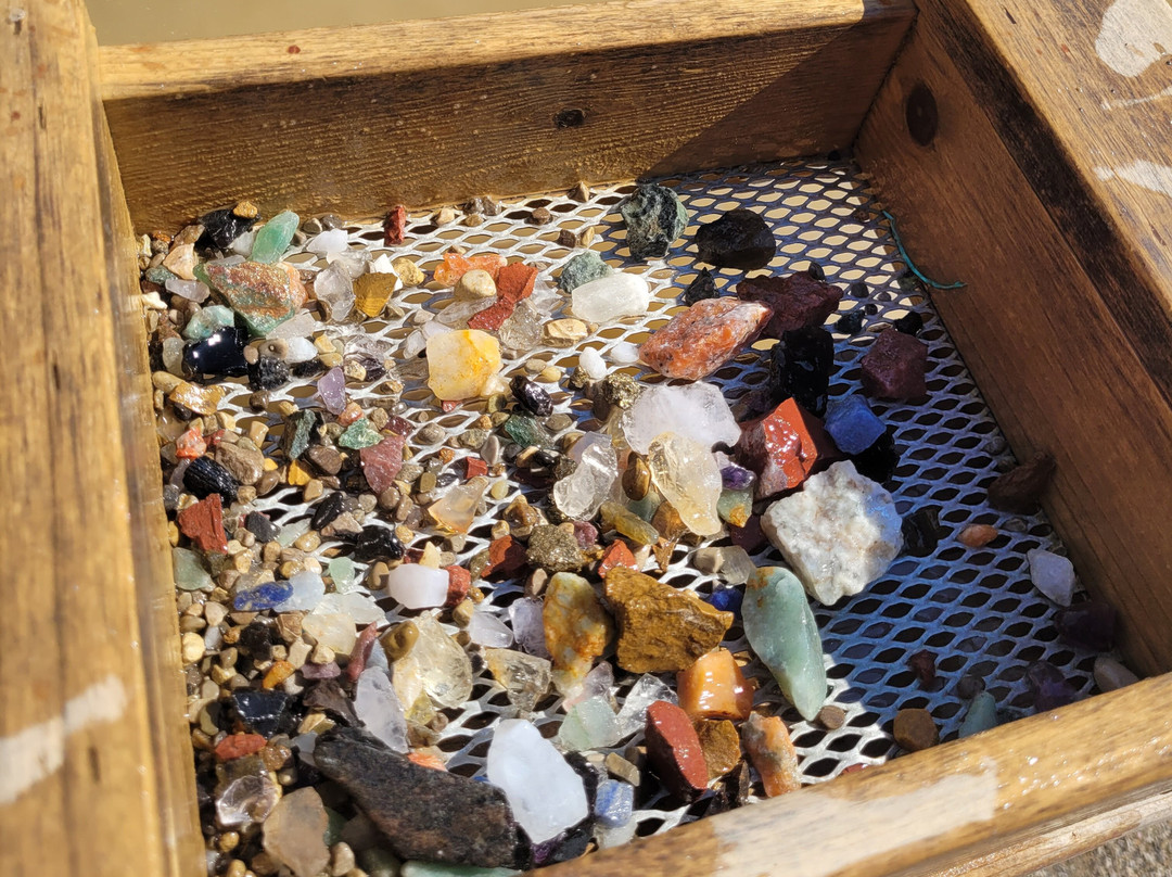 Cristal du Lac-Metabetchouan-Lac-a-la-Croix必去景点