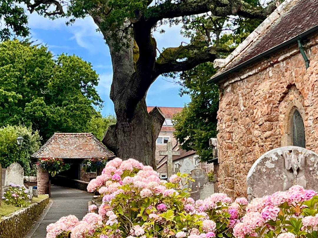 Parish Church of St. Brelade-圣布雷拉德必去景点
