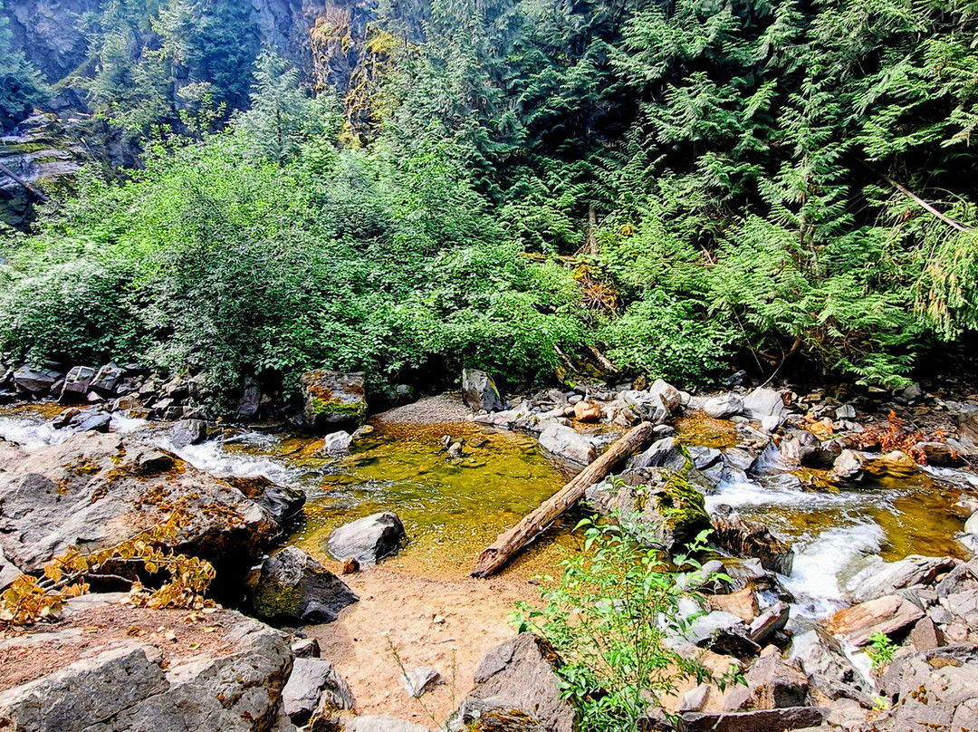 Chase Creek Falls-Chase必去景点
