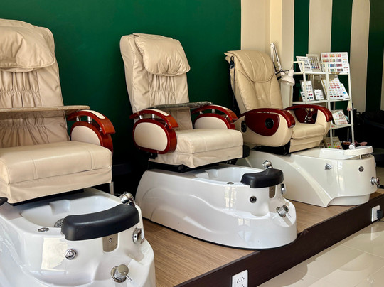 RAINBOW NAIL - Lash Massage Spa-Phra Ae必去景点