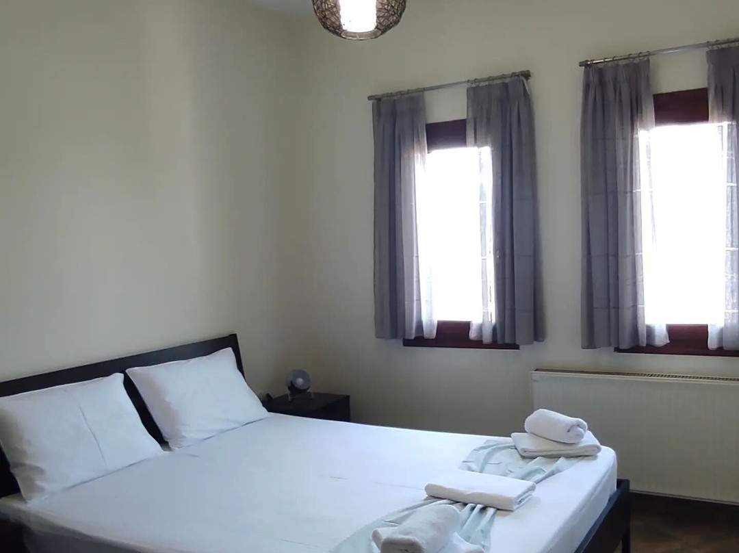 Orange Garden Apartments & Rooms