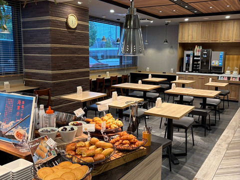 东舞鹤超级酒店