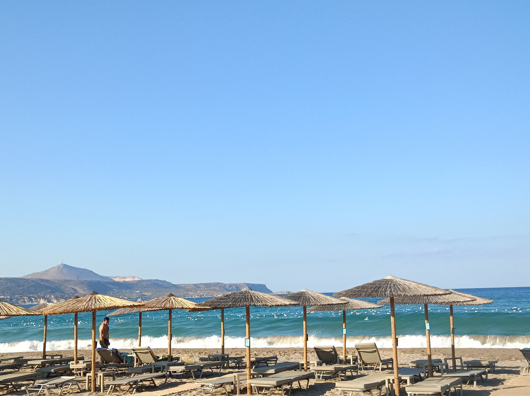 GK Beach Hotel主图