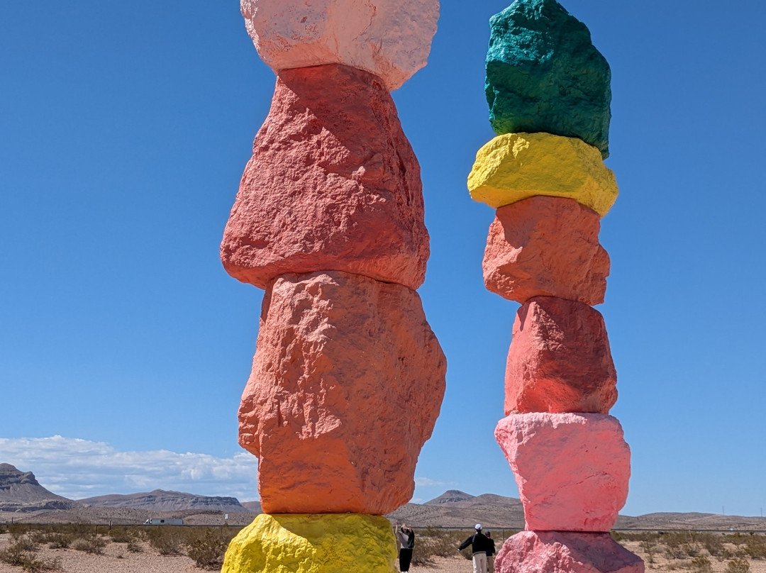 Seven Magic Mountains-Jean必去景点