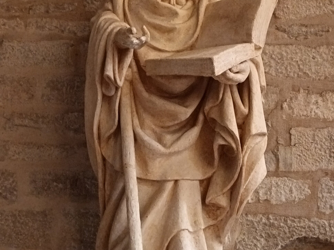 Collegiale Saint-Hippolyte de Poligny-Poligny必去景点