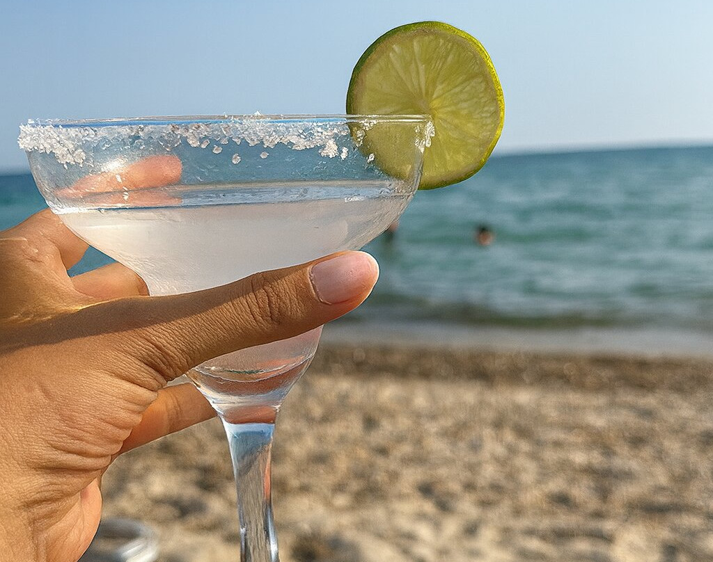 Nisos Beach Bar-Fanari必去景点