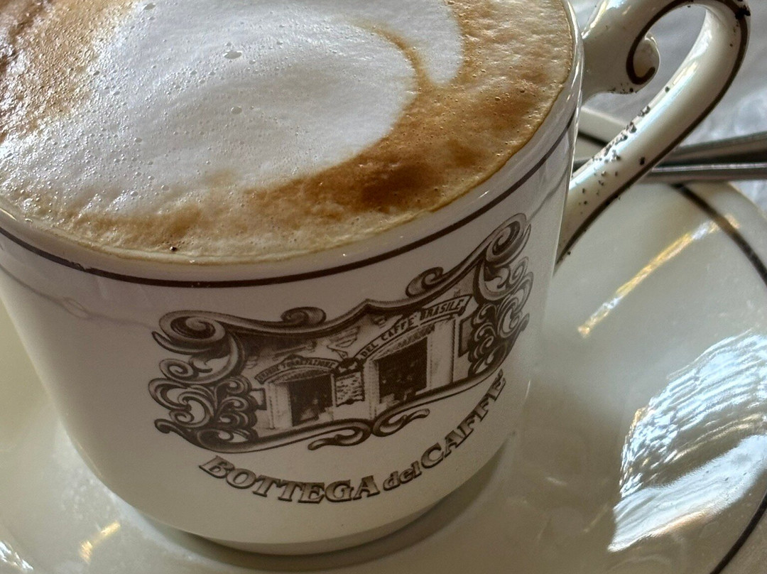bar Caffè Nero