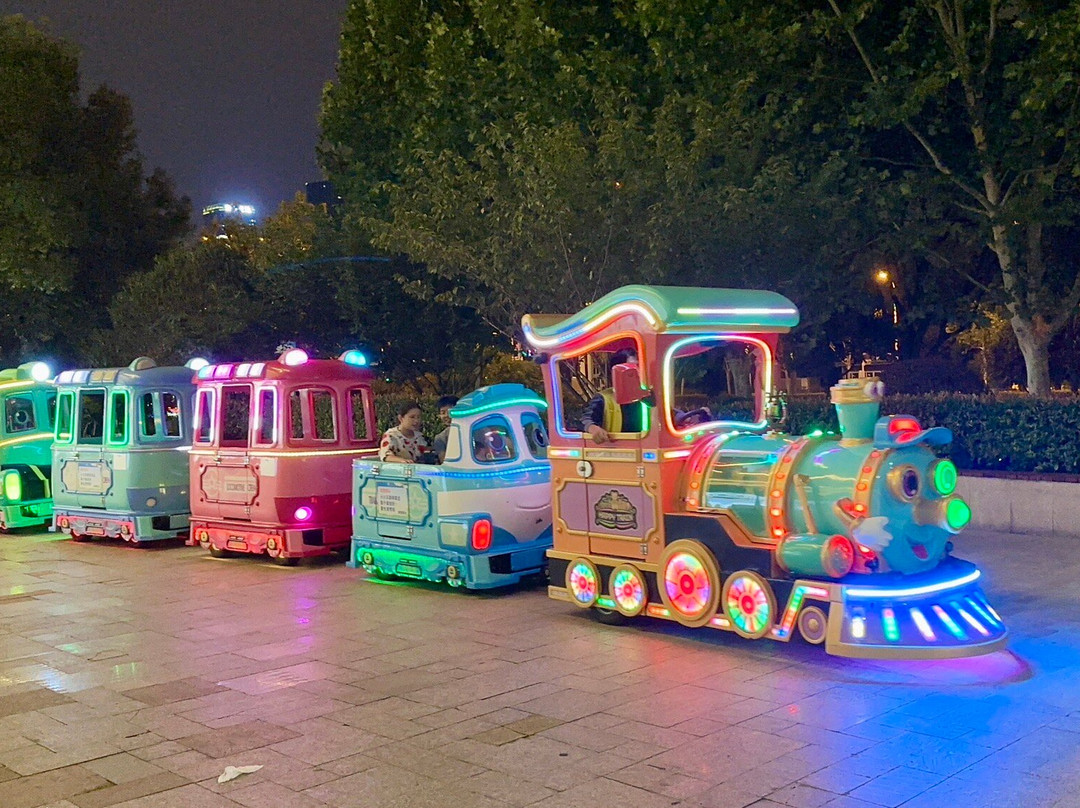 万达广场（合肥天鹅湖店）-合肥市必去景点