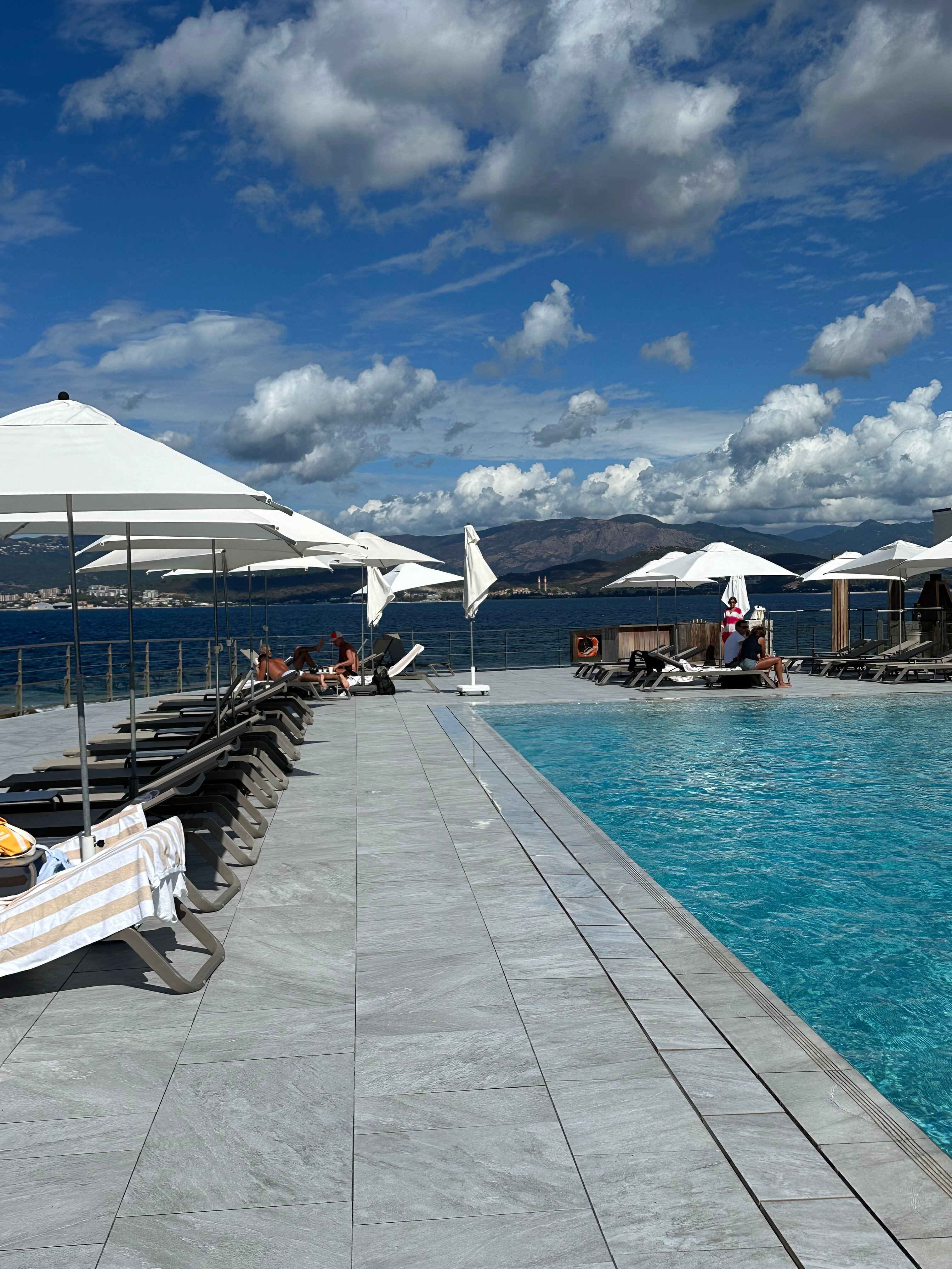 索菲特塔拉萨波迪西奥酒店-泳池