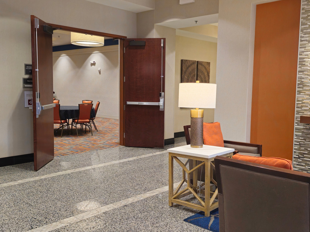 Drury Inn & Suites Iowa City Coralville主图