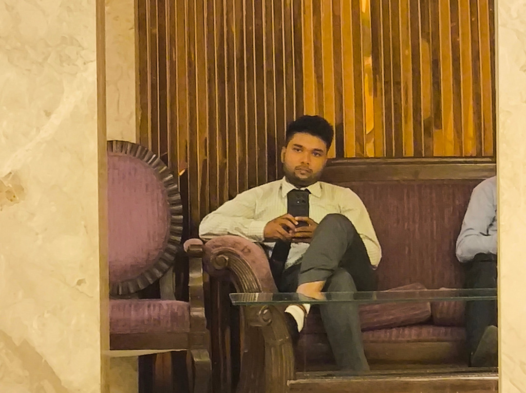Deventure Sarovar Portico Kapashera主图
