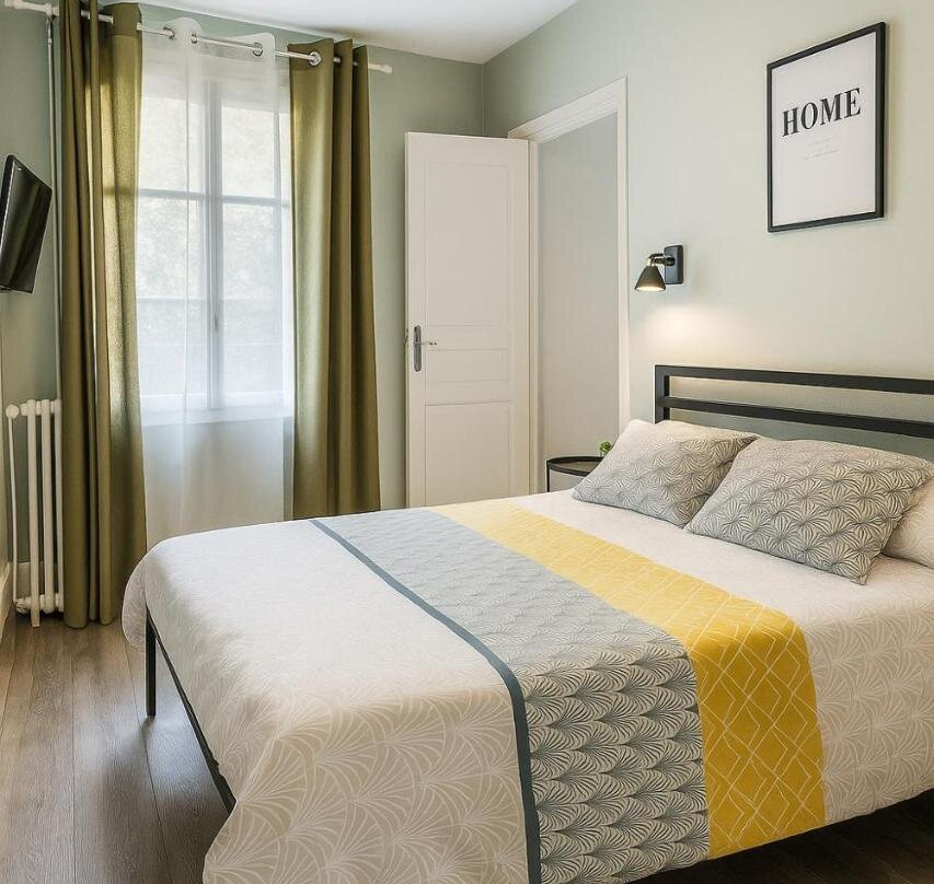Les Castels Lodges