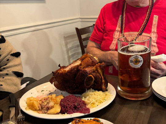 Helen & Back Food Tours-海伦必去景点