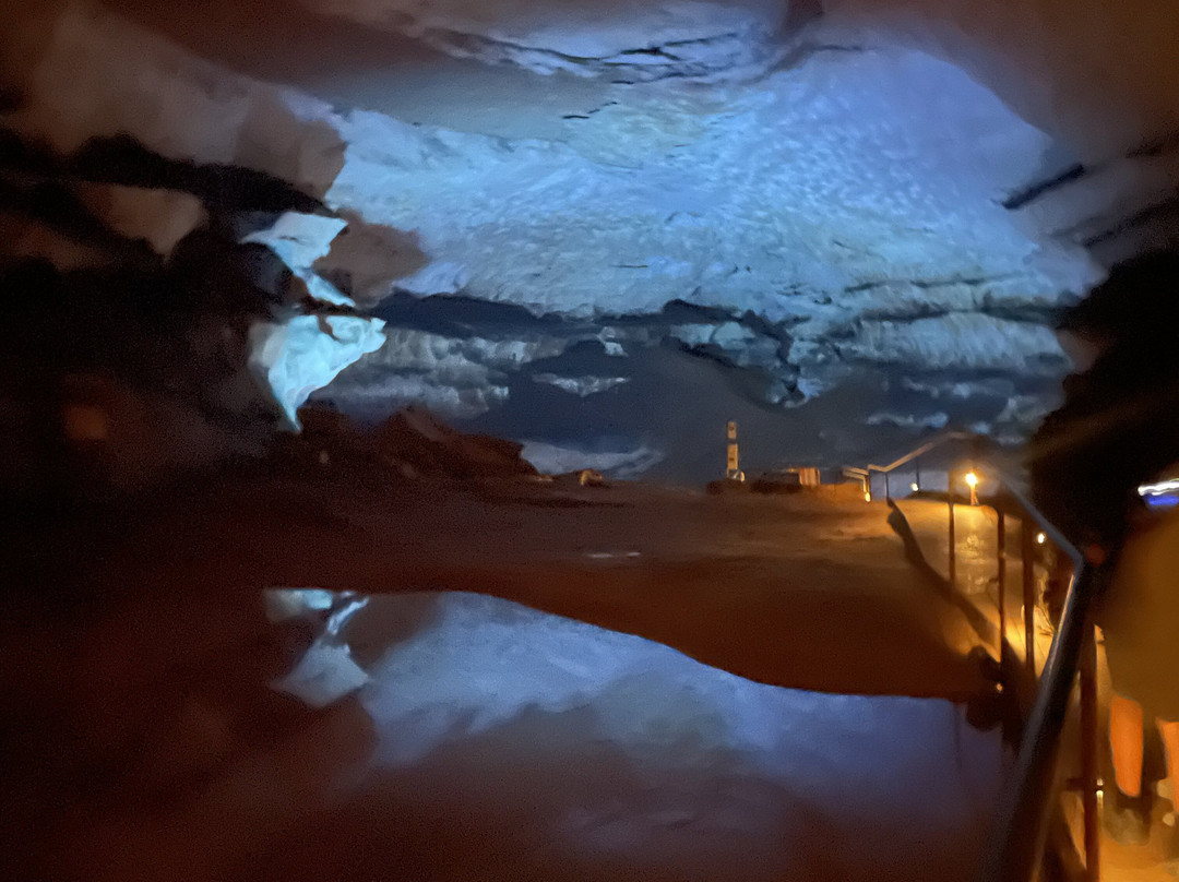 Grotte Saint-Marcel-Bidon必去景点