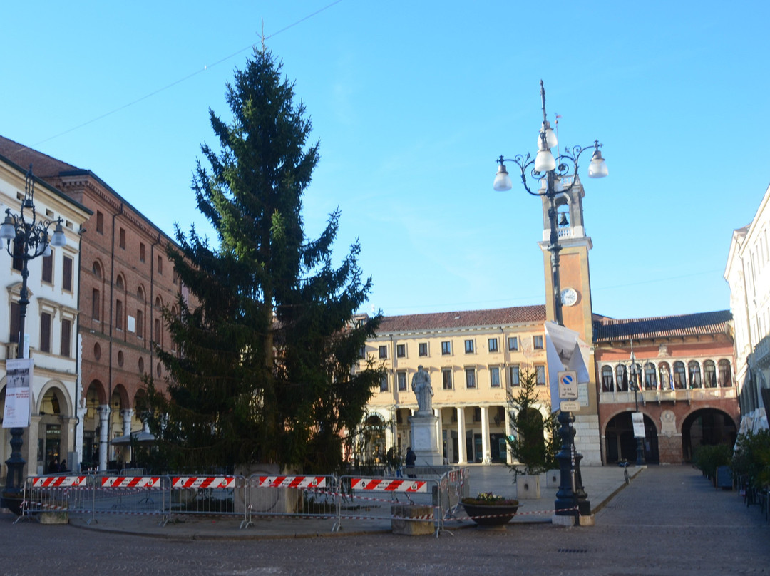 Palazzo del Municipio-罗维戈必去景点