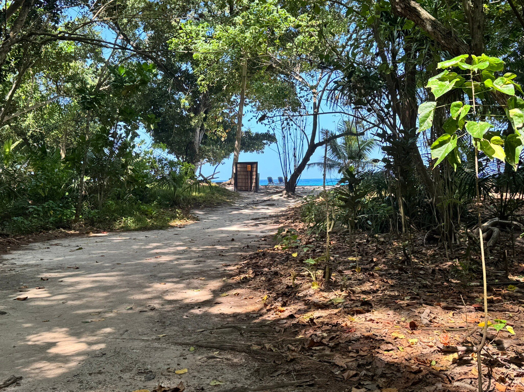 乔吉特沙滩-普拉兰岛必去景点