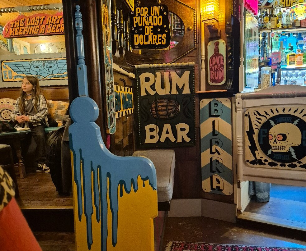 The Lamp & Whistle-彭赞斯必去景点