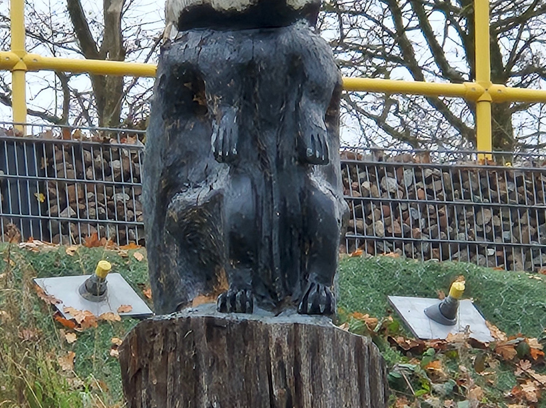 Bough Beech Badger Sculpture