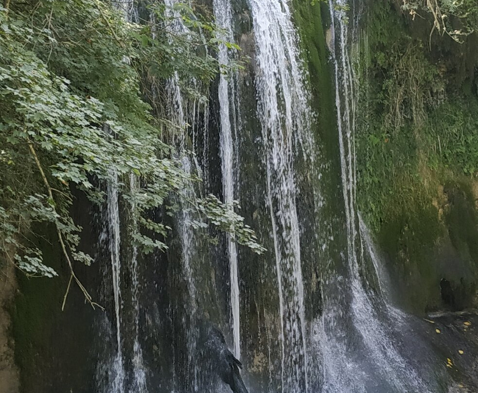 Le Cascatelle di Sarnano-Romani必去景点