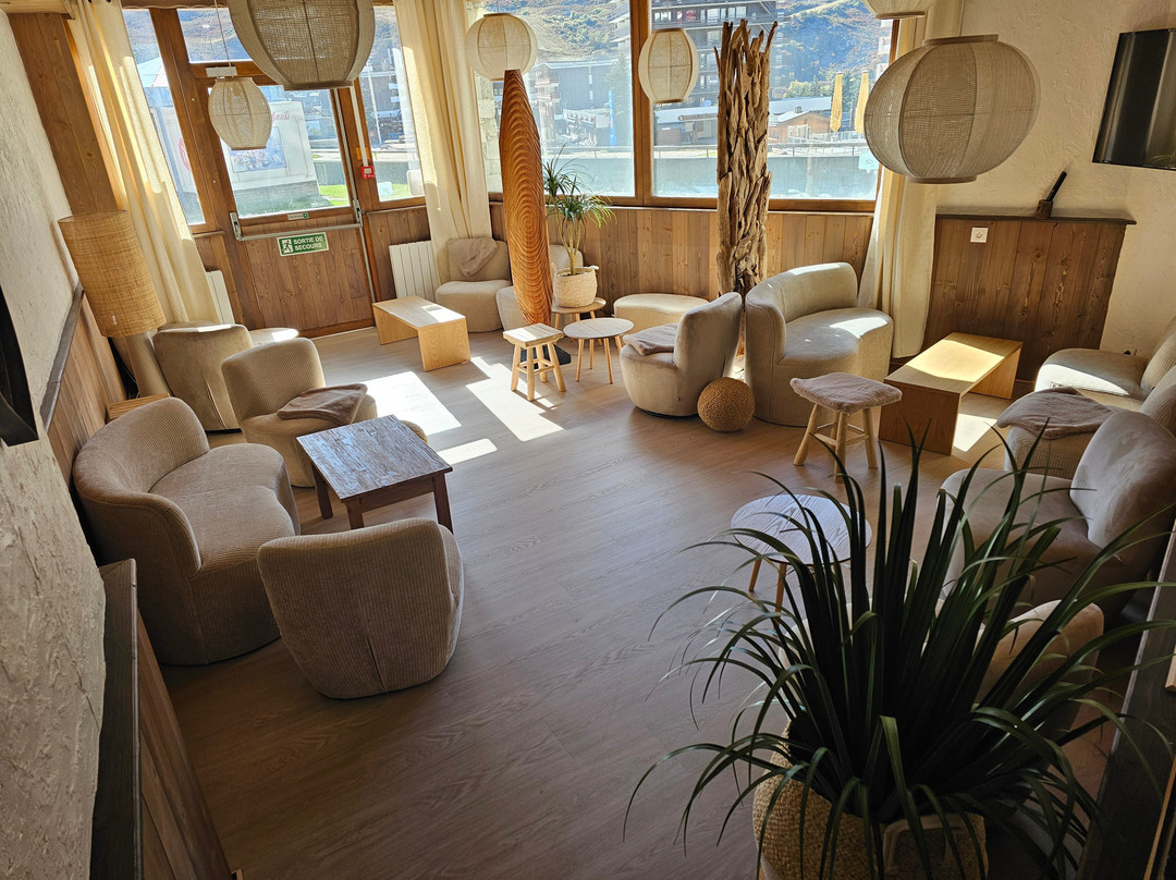 佩尔武酒店主图