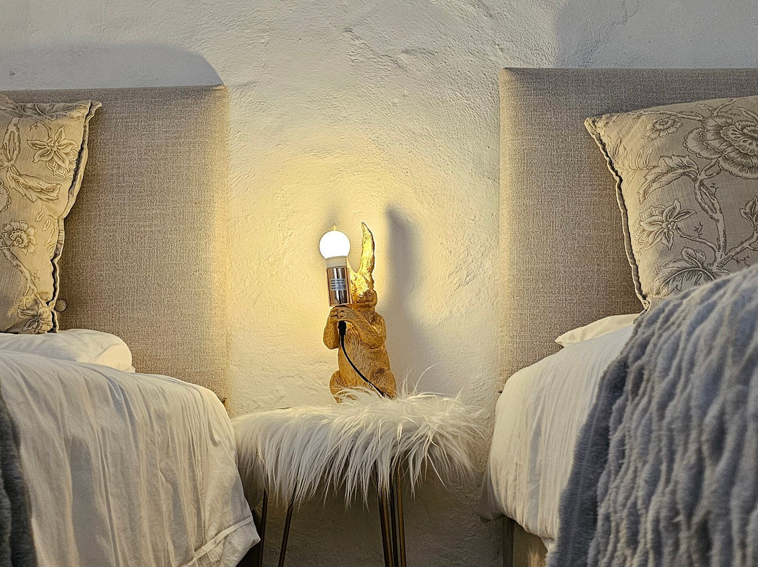 德莫伦宾馆主图