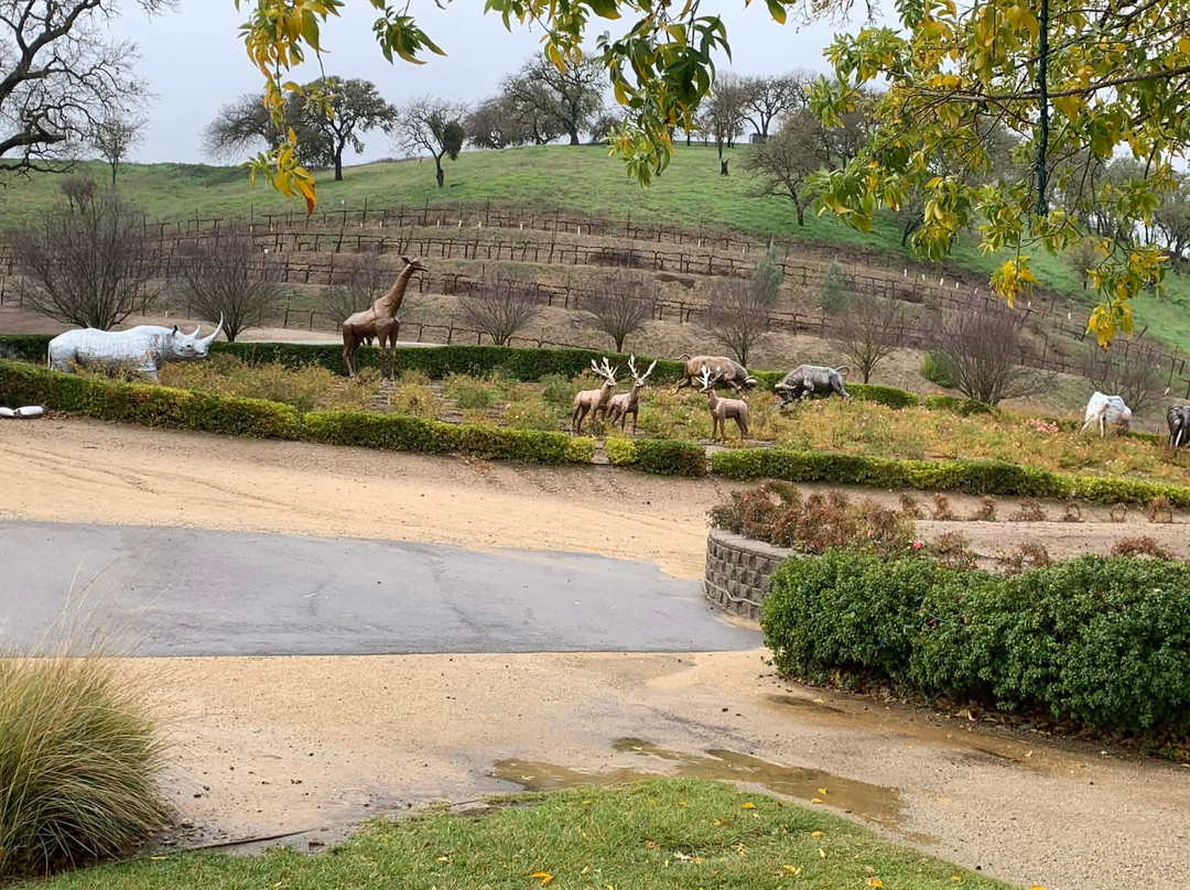 Sculpterra Winery & Sculpture Garden-帕索罗布尔斯必去景点