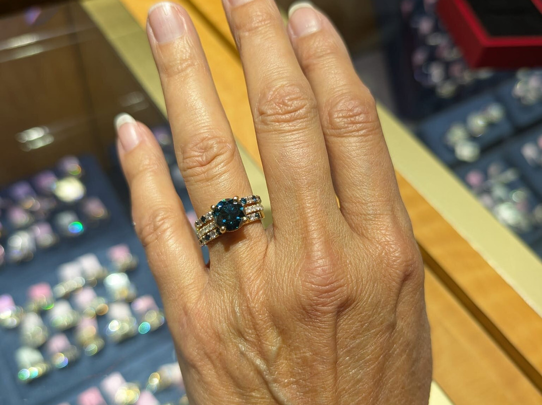 Jewels Forever-圣 托马斯必去景点