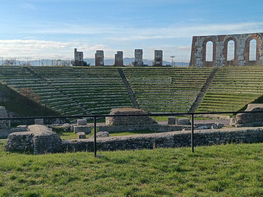 Teatro Romano-古比奥必去景点