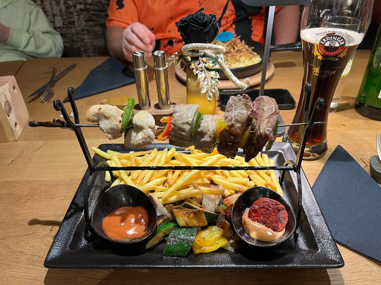 Burgstadl Aparthotel & Restaurant