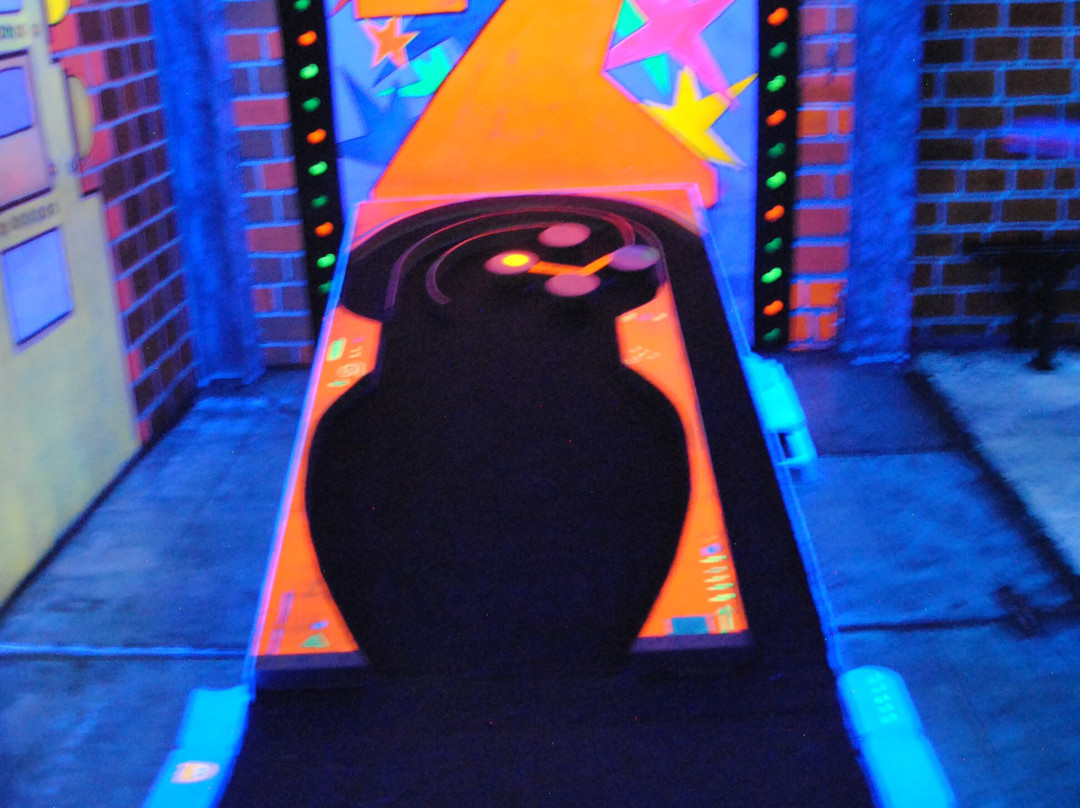 SchwarzLICHTviertel-汉堡必去景点