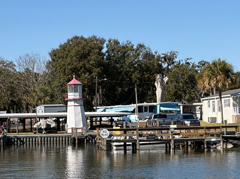 Premier Boat Tours-Mount Dora必去景点