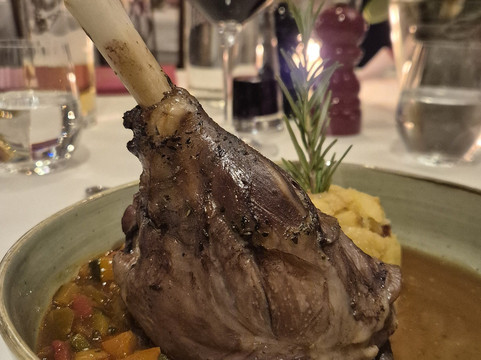 特里萨健康-美食-酒店主图