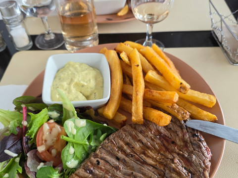 Saint Valerien餐馆和美食-Cantalbetz