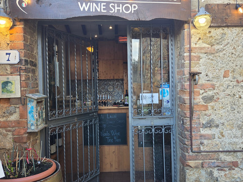 Wine Shop Poggio Ai Laghi